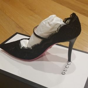 Gucci Shoes brand new size 8,5